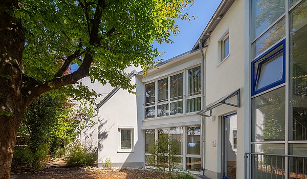 Erdgeschosswohnung mit 2 Zimmern | München-Laim | 70464 | ...Rückgebäude
