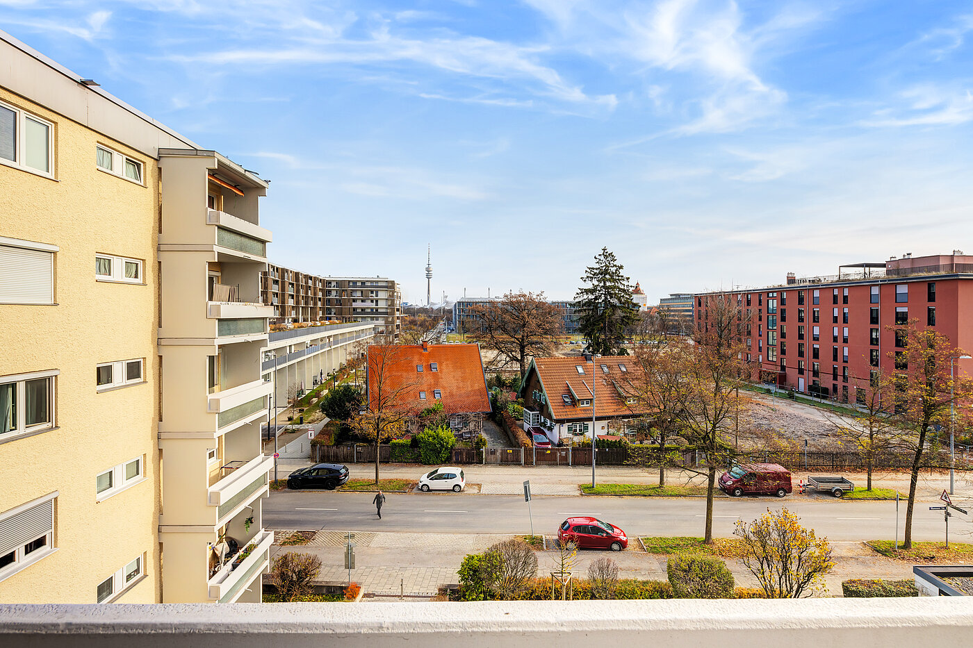 Etagenwohnung mit 2 Zimmern | München-Moosach | 70407 | Blick auf den Olympiaturm