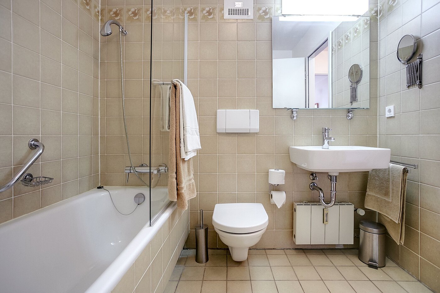 Etagenwohnung mit 3 Zimmern | München-Au | 2003ML17 | Masterbad mit Badewanne