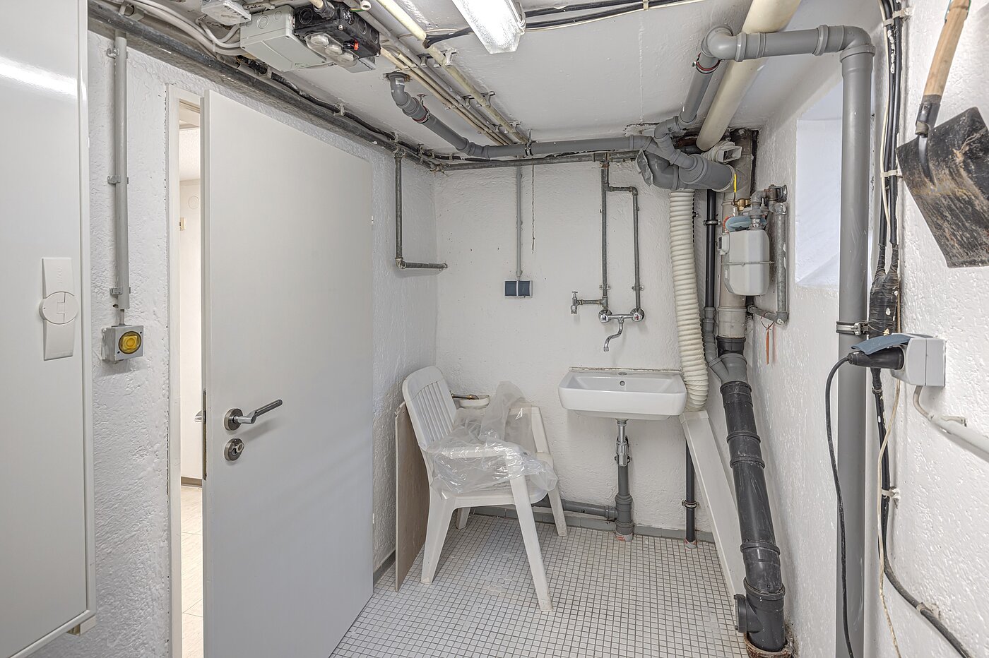 Reihenmittelhaus mit 5 Zimmern | Unterschleißheim | 70187 | ...mit Platz für die Waschmaschine