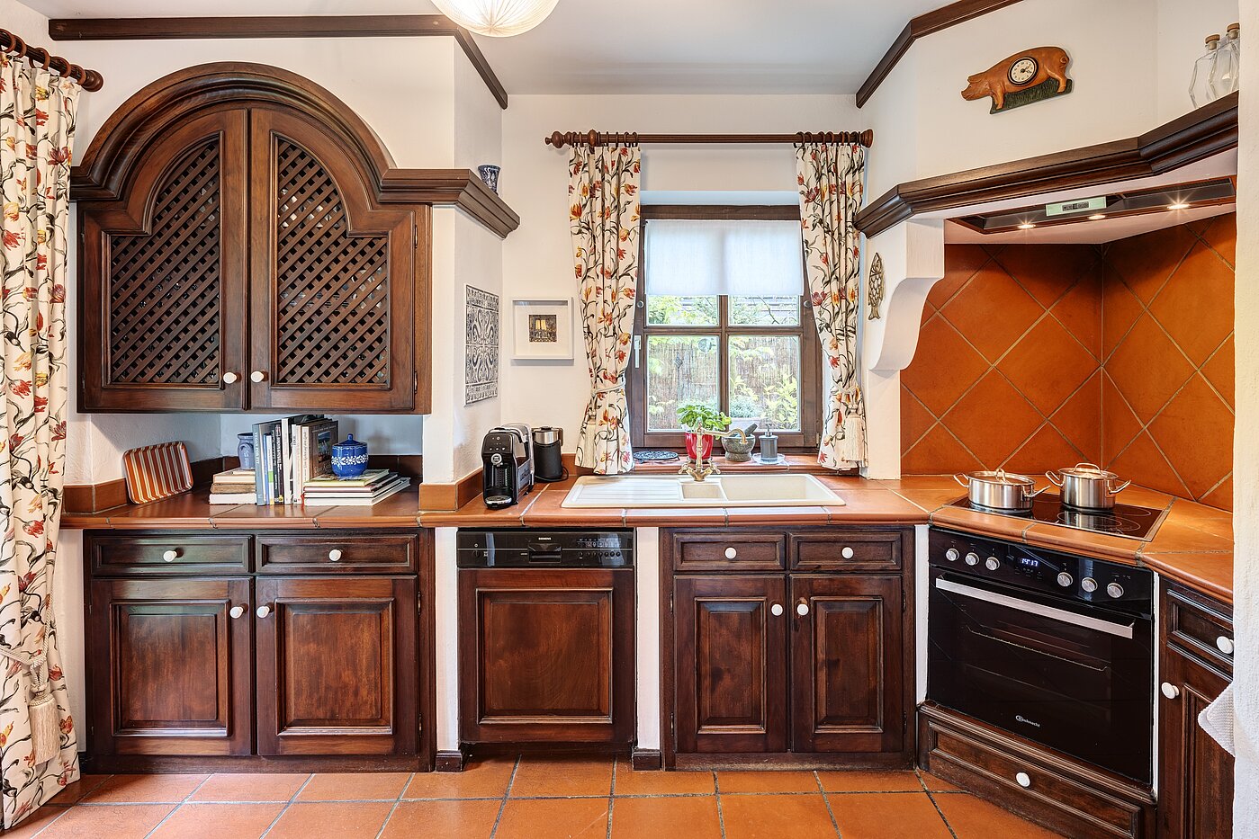 Einfamilienhaus mit 4 Zimmern | Neubiberg | 70429 | Mediterrane Einbauküche