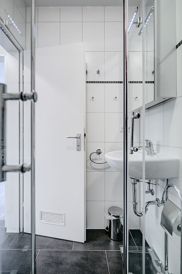 Etagenwohnung mit 1 Zimmer | München-Fürstenried | 2301ML5 | Hell gefliestes Bad...