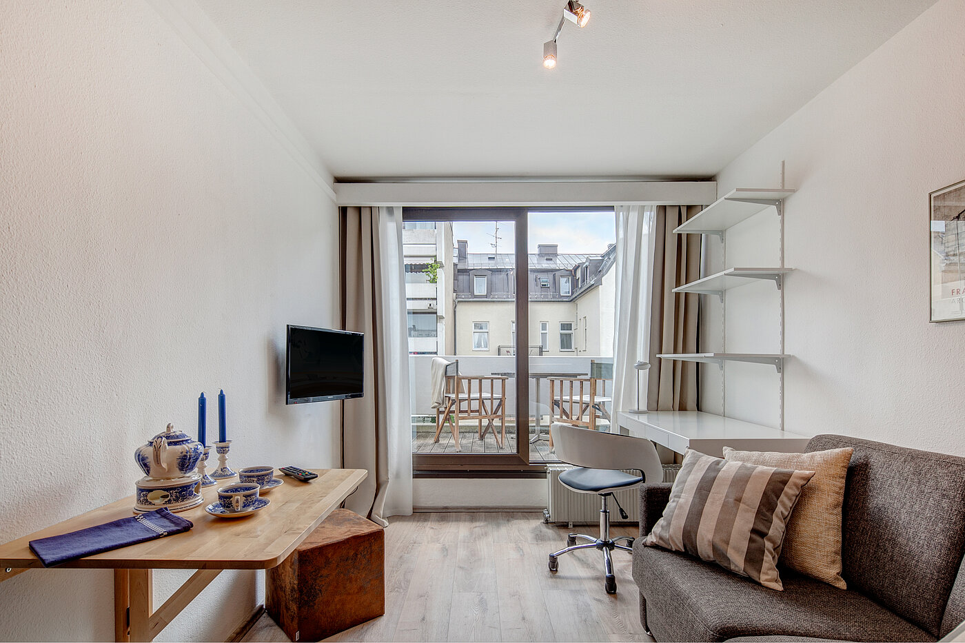 Apartment mit 1 Zimmer | München-Maxvorstadt | 70448 | Große Fensterfront