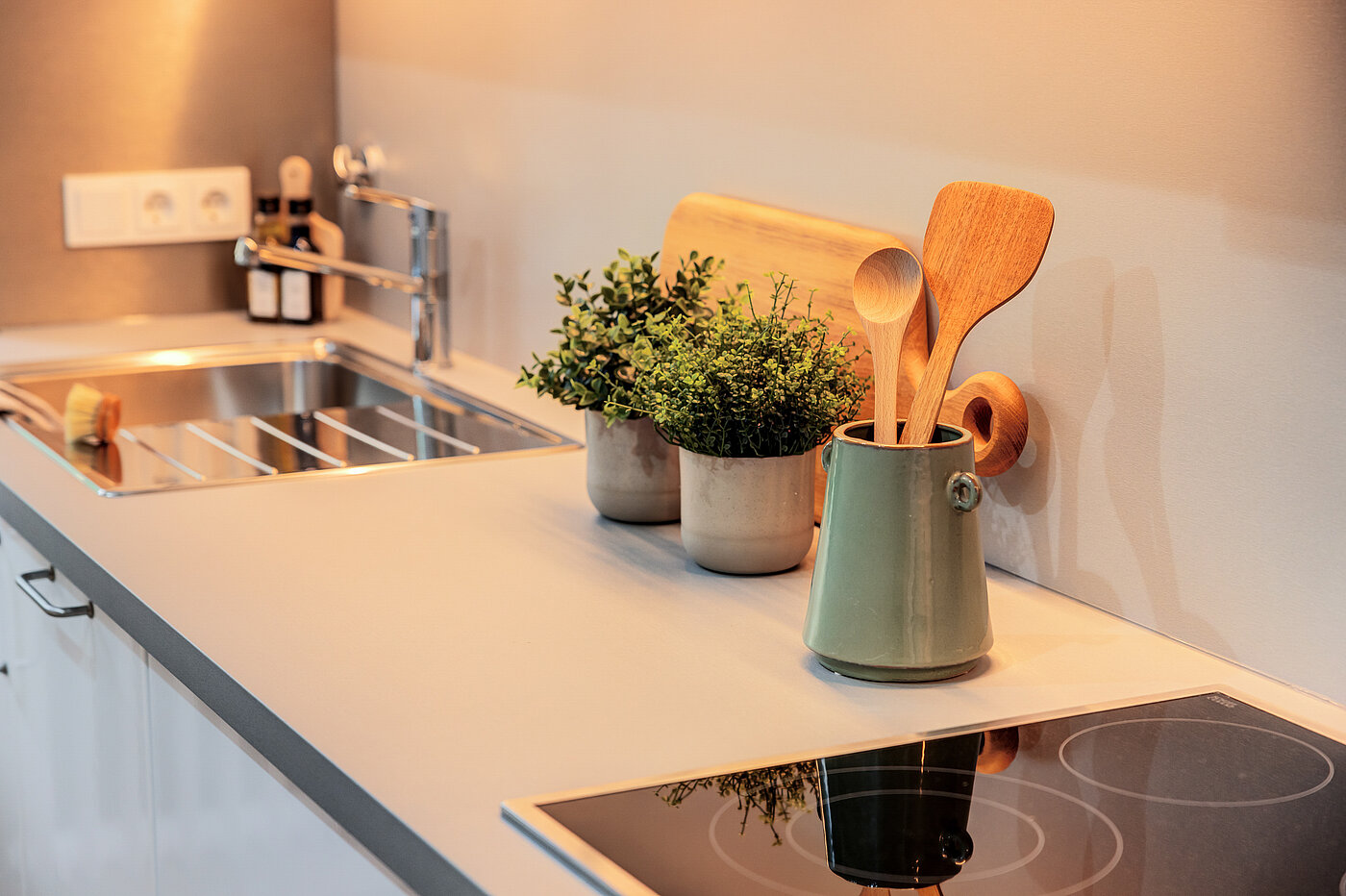 Etagenwohnung mit 2 Zimmern | München-Sendling-Westpark | 70413 | ...neuer Einbauküche...