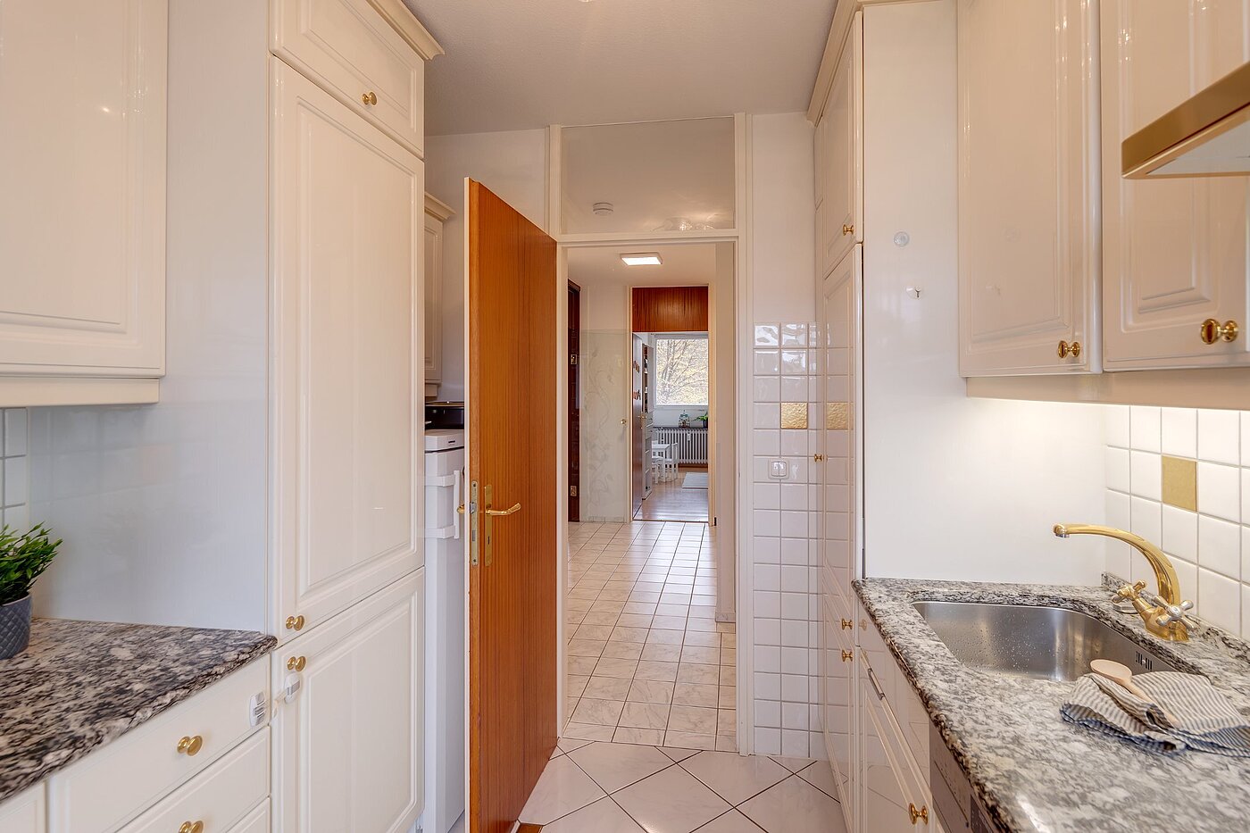 Etagenwohnung mit 3 Zimmern | München-Perlach | 2010ML5 | voll ausgestattet