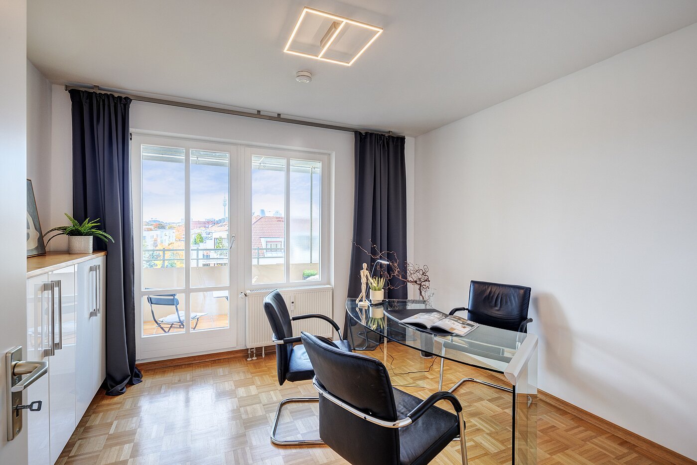 Etagenwohnung mit 3 Zimmern | München-Schwabing | 70299 | Arbeiten