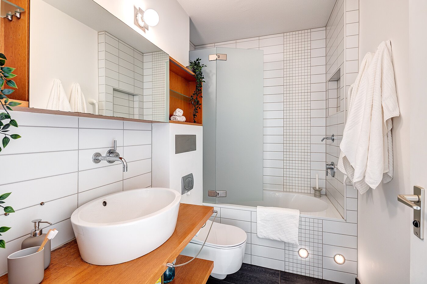 Etagenwohnung mit 3 Zimmern | Unterschleißheim | 70003 | ...mit Badewanne