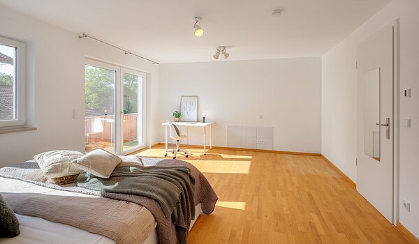 Besondere Immobilie mit 9 Zimmern | 70406 | Zimmer 2 Obergeschoss