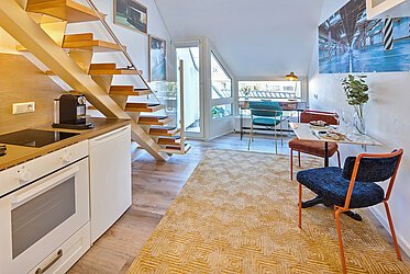 Maxvorstadt: 1,5 Zimmer - Galerie-Dachgeschosswohnung