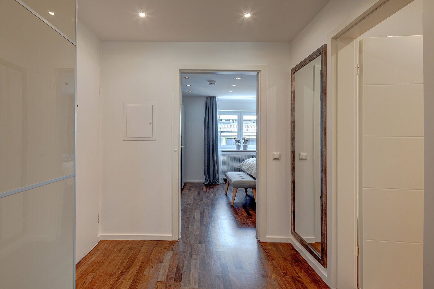 Etagenwohnung mit 2 Zimmern | München-Schwabing | 70434 | Diele zum...