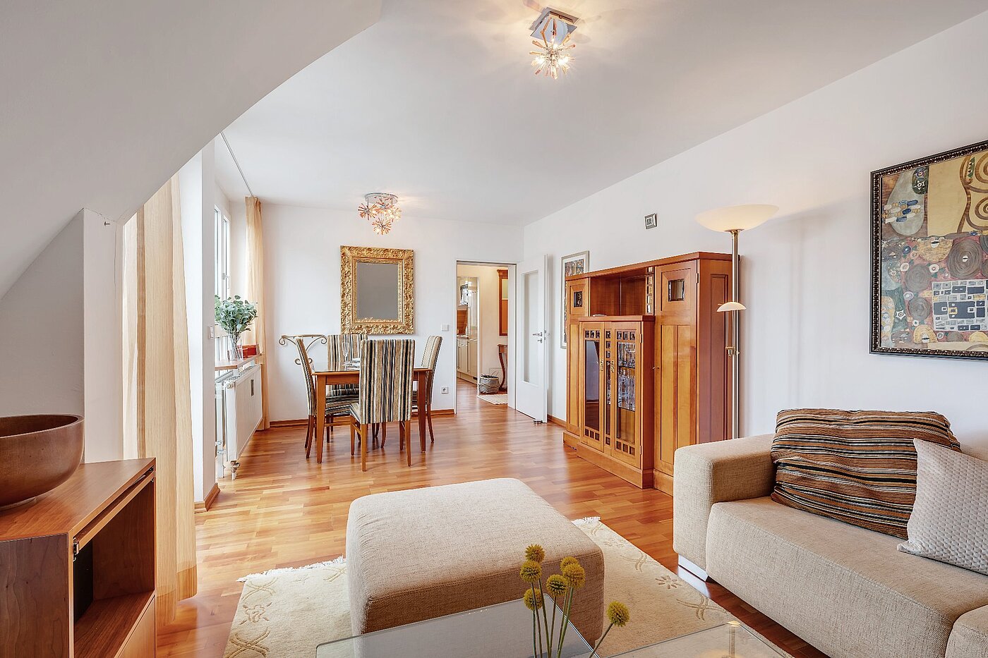 Dachgeschosswohnung mit 2 Zimmern | München-Sendling | 1911ML4 | Gemütliches Wohnzimmer