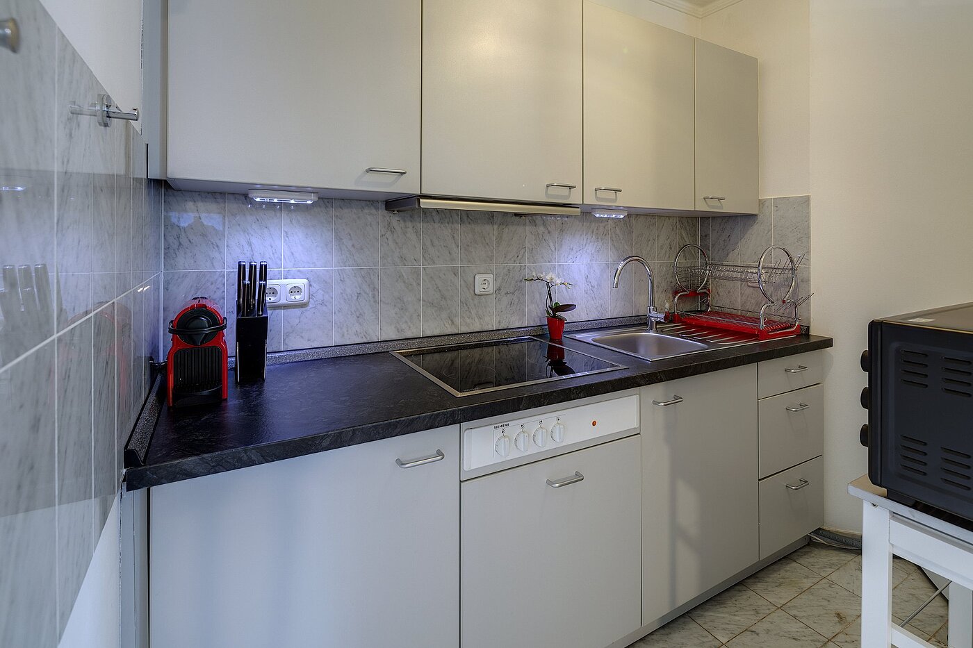 Etagenwohnung mit 1 Zimmer | München-Lehel | 2001ML10 | ...voll ausgestattet