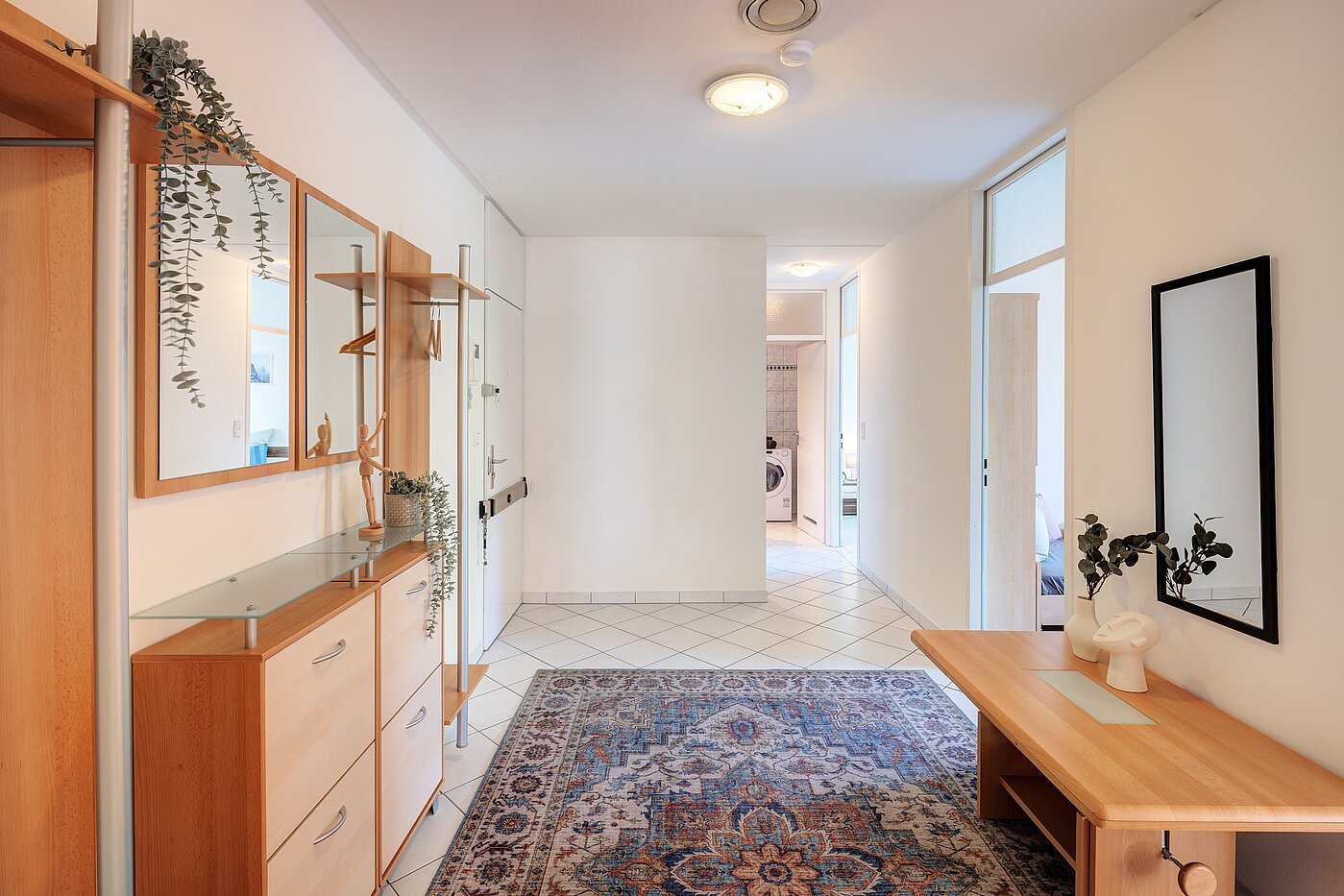 Etagenwohnung mit 3 Zimmern | München-Bogenhausen | 70261 | Großer Flur...