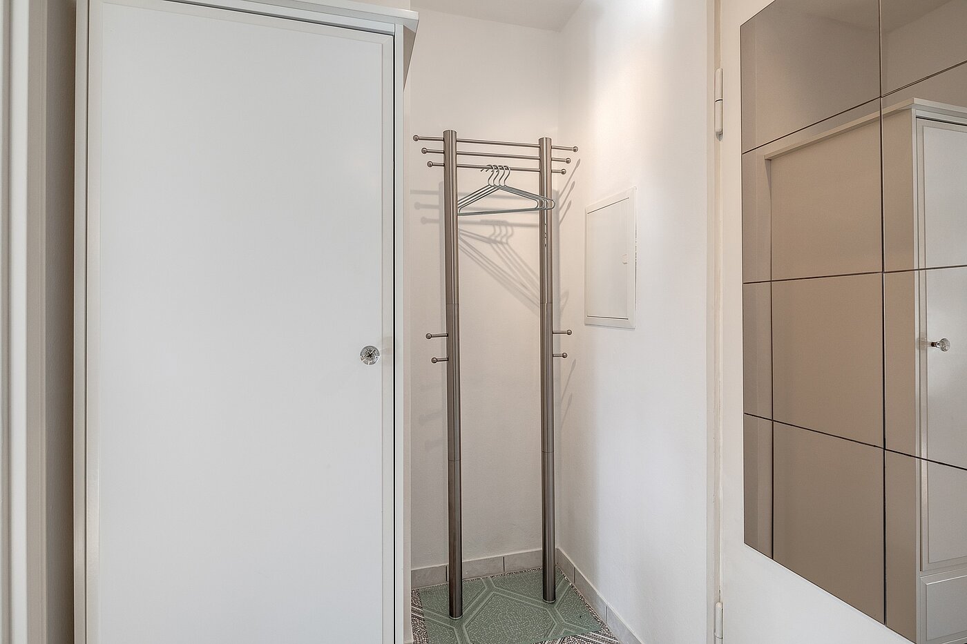 Etagenwohnung mit 1 Zimmer | München | 70073 | Eingangsbereich