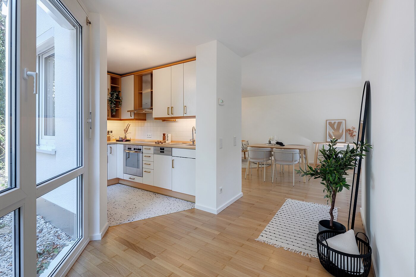 Erdgeschosswohnung mit 2 Zimmern | München-Laim | 70464 | ...zum Wohnbereich...