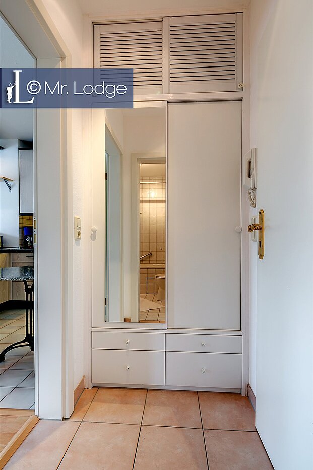 Etagenwohnung mit 1 Zimmer | München-Untermenzing | 1802ML1 | Diele mit Einbauschrank