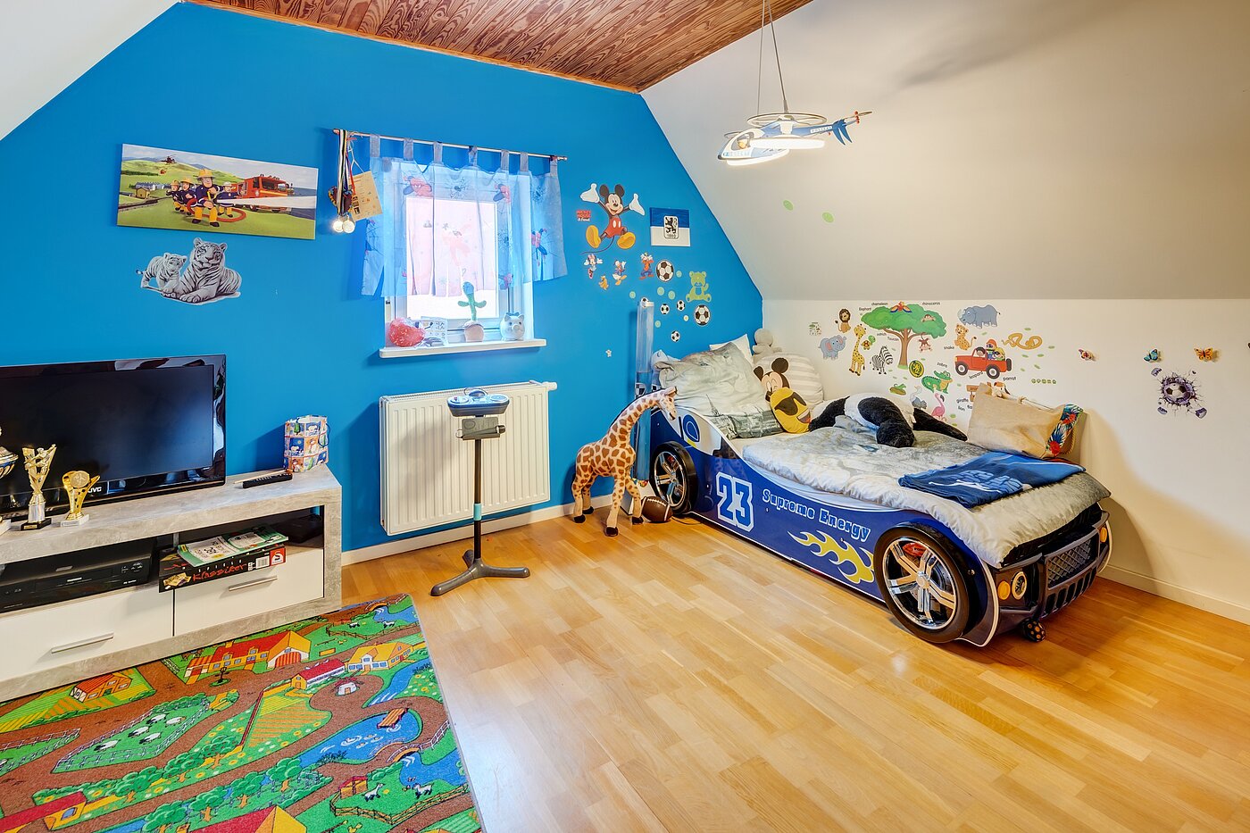 Einfamilienhaus mit 8 Zimmern | 70229 | Kinderzimmer...