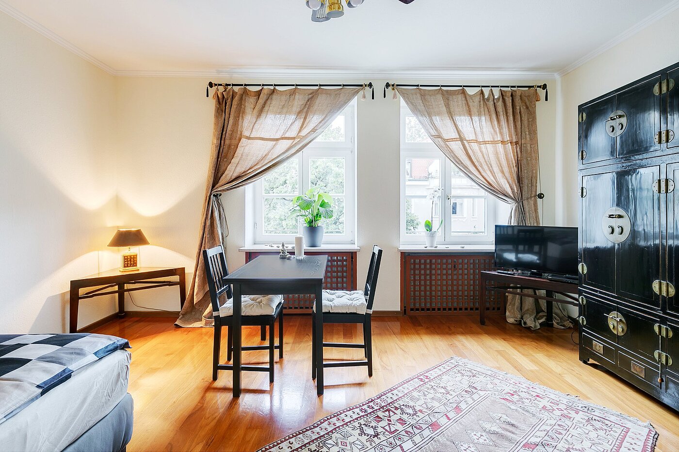 Etagenwohnung mit 1 Zimmer | München-Ludwigsvorstadt | 2108ML5 | Wohn-/Schlafbereich mit...
