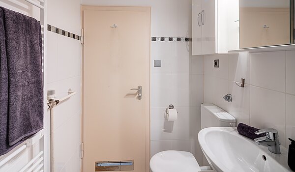 Apartment mit 1 Zimmer | München-Forstenried | 70190 | Geschmackvolles Bad...