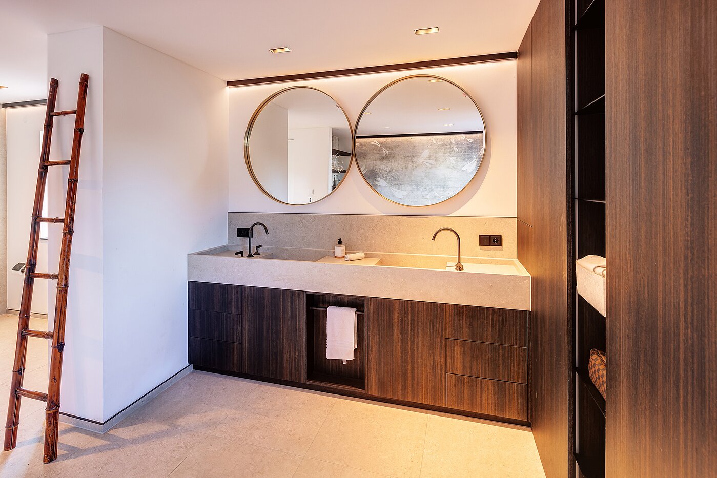 Reiheneckhaus mit 6 Zimmern | München-Trudering | 70191 | ...Waschtisch,...