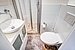 Erdgeschosswohnung mit 4 Zimmern | München-Neuhausen | 70471 | Weiß gefliestes Bad... | Thumbnail