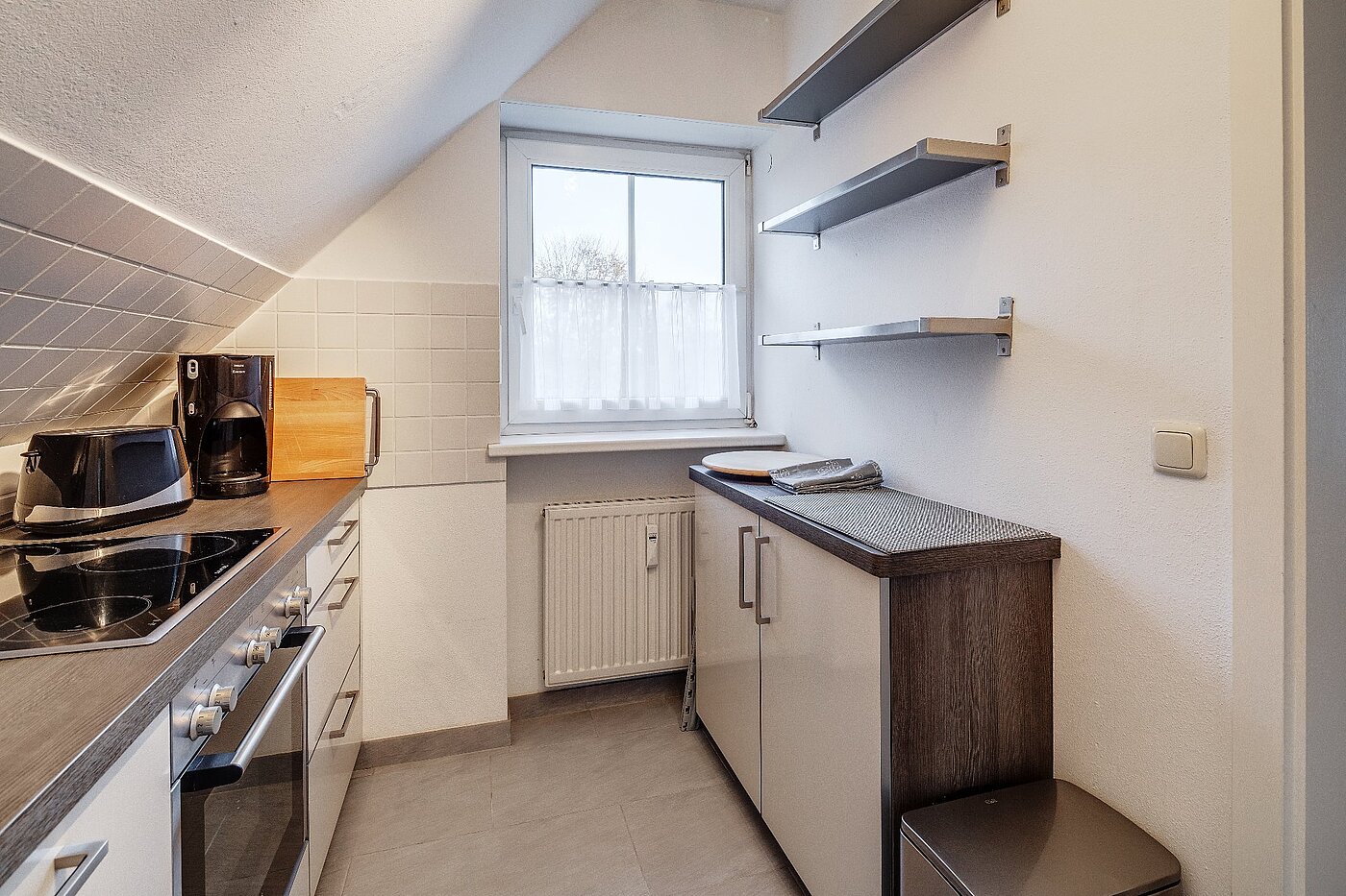 Etagenwohnung mit 2 Zimmern | Unterhaching | 2004ML7 | helle Küche