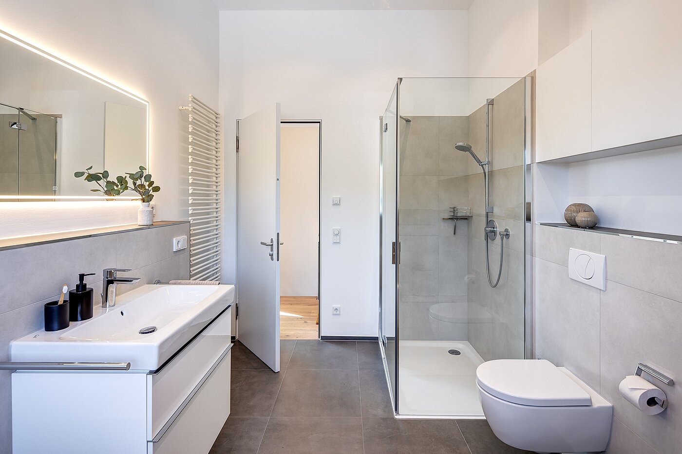Maisonettewohnung mit 4 Zimmern | München-Obermenzing | 701553 | ...und bodengleicher Dusche