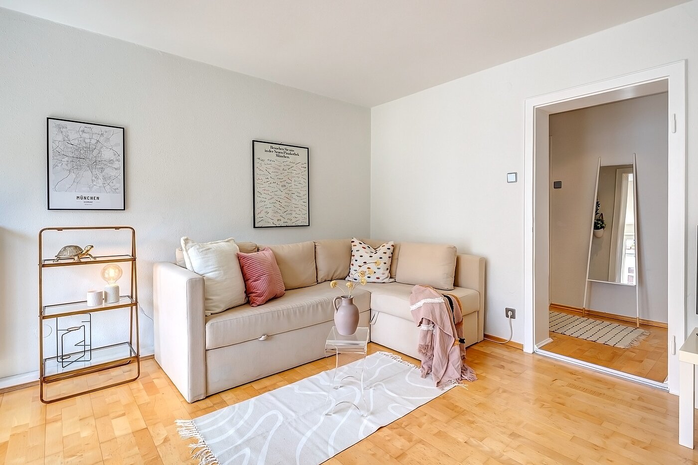 Etagenwohnung mit 1.5 Zimmern | München-Schwabing | 70014 | Wohnen und...