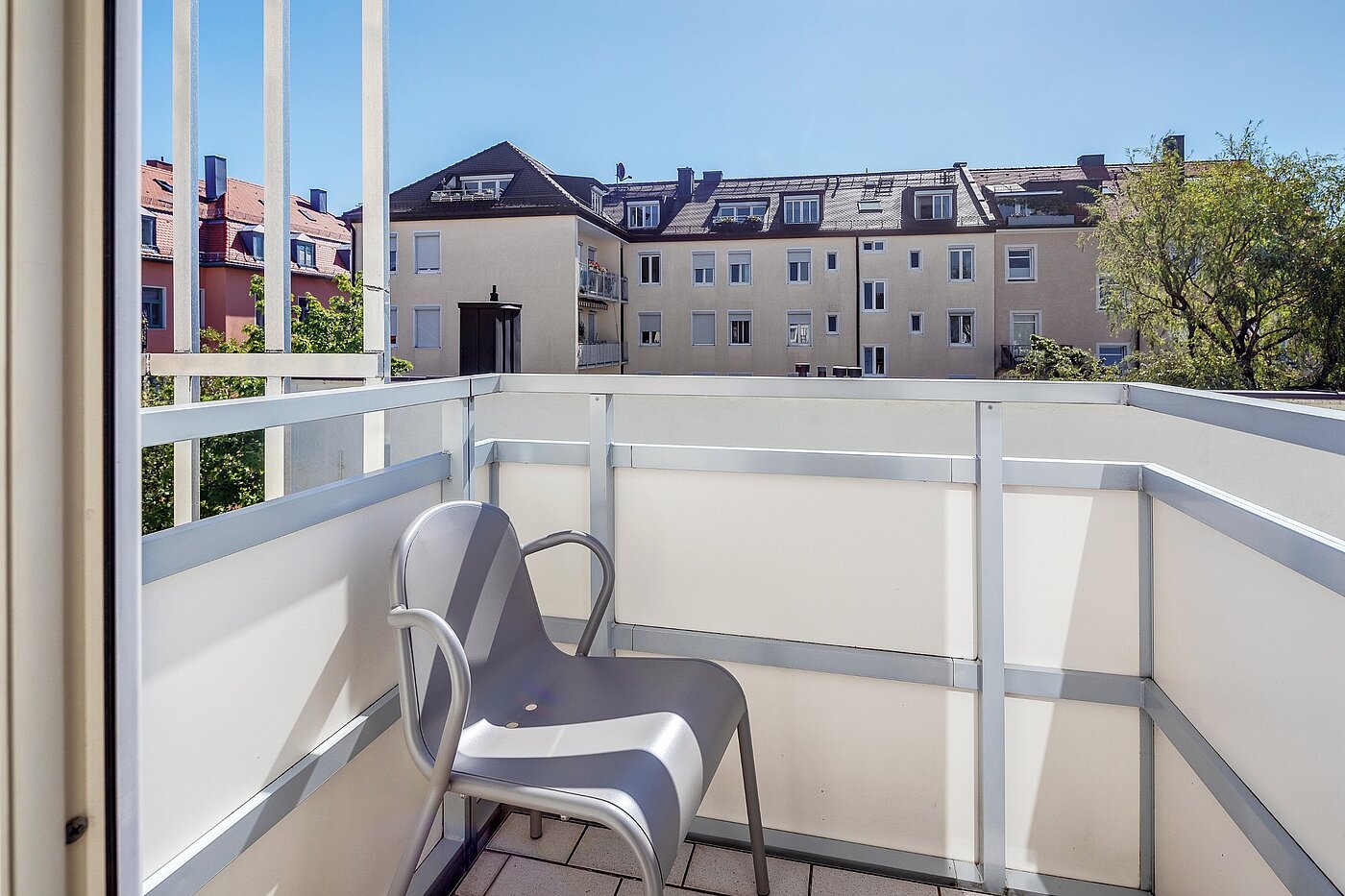 Etagenwohnung mit 1 Zimmer | München-Neuhausen | 2010ML6 | Die Sonne genießen...
