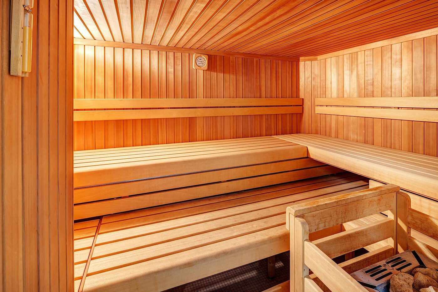 Etagenwohnung mit 3.5 Zimmern | München-Bogenhausen | 70267 | Hauseigene Sauna