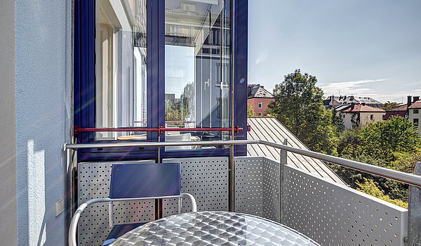 Etagenwohnung mit 2 Zimmern | München-Neuhausen | 70440 | Balkon