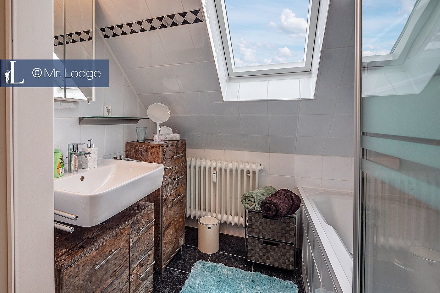 Dachgeschosswohnung mit 3 Zimmern | München-Hasenbergl | 1803D9 | ...mit Duschwanne