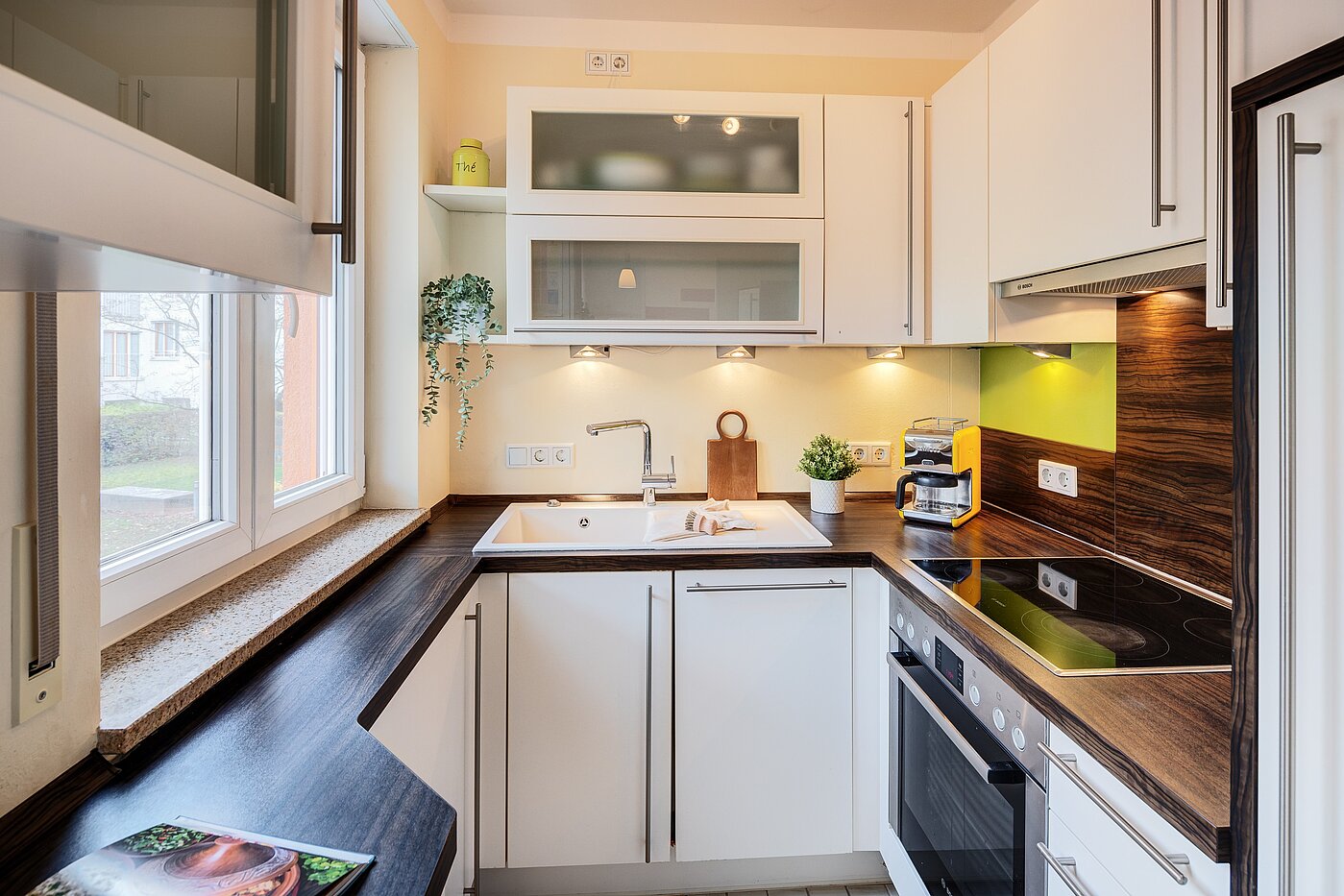Etagenwohnung mit 2 Zimmern | München-Schwabing | 703161 | Helle Fronten