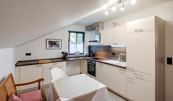 Einfamilienhaus mit 4 Zimmern | Neubiberg | 70429 | Küche im OG
