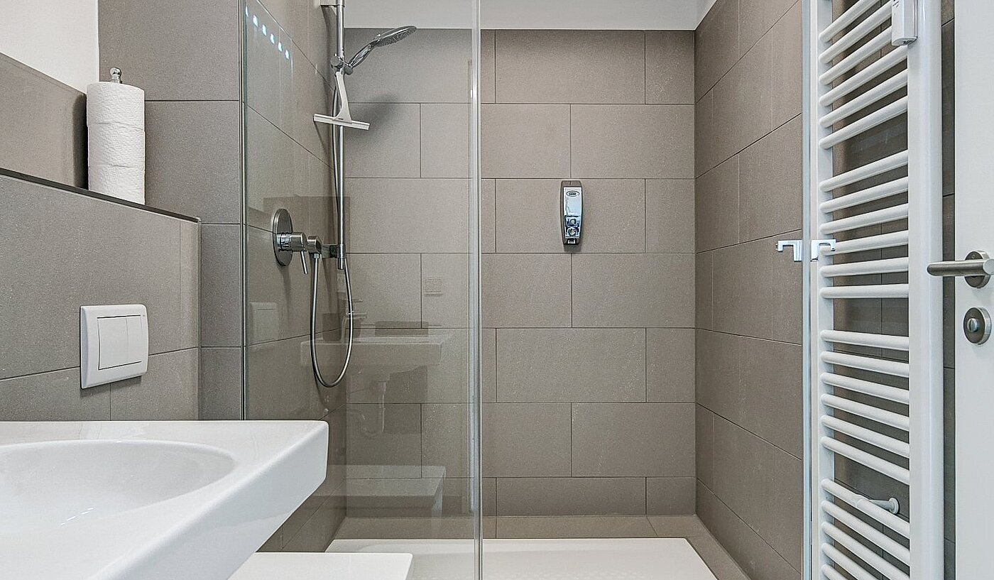 Etagenwohnung mit 1 Zimmer | München-Ramersdorf | 1909ML1 | ...Dusche