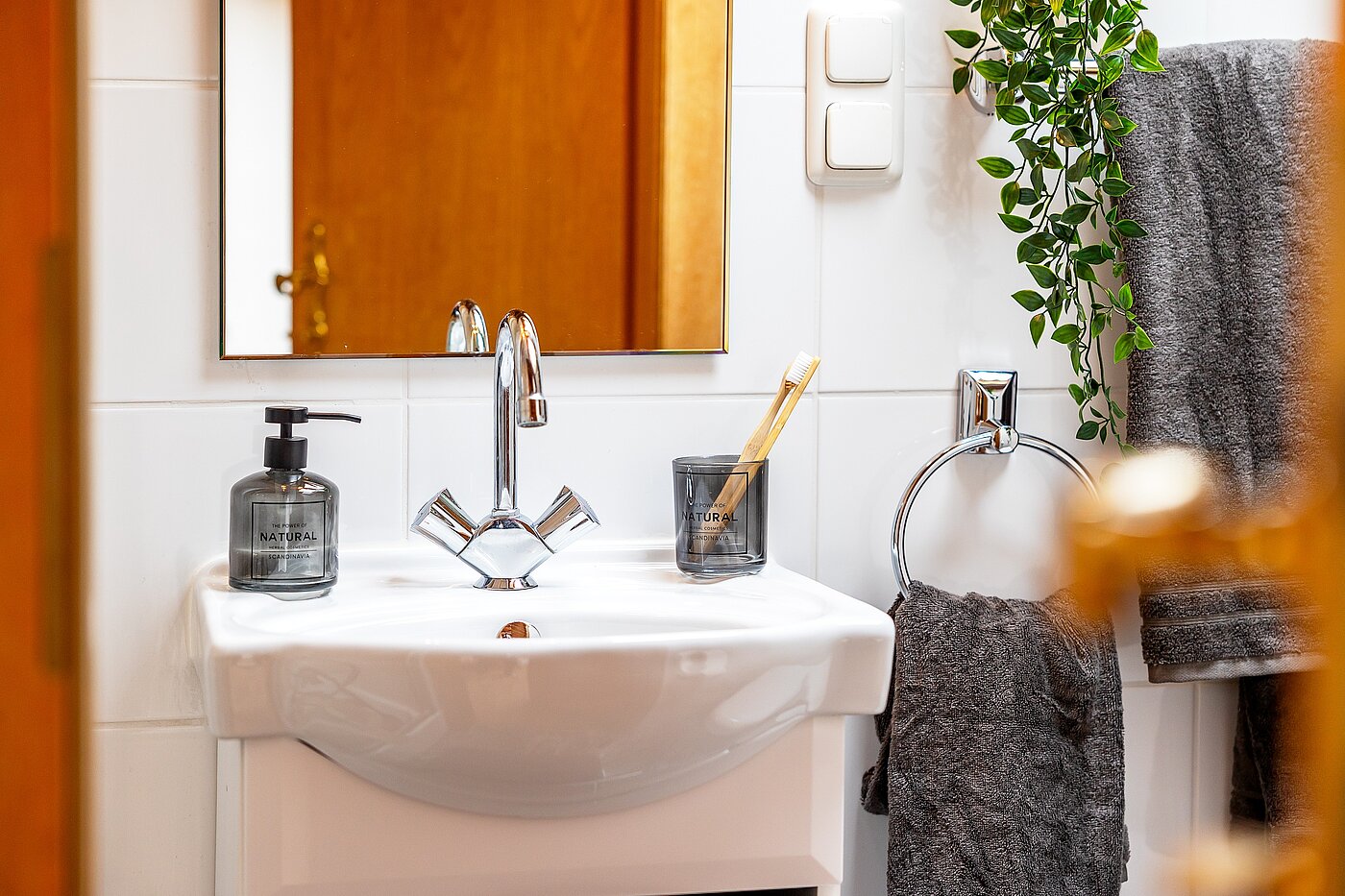 Dachgeschosswohnung mit 2 Zimmern | Bad Wiessee | 70017 | Badezimmer