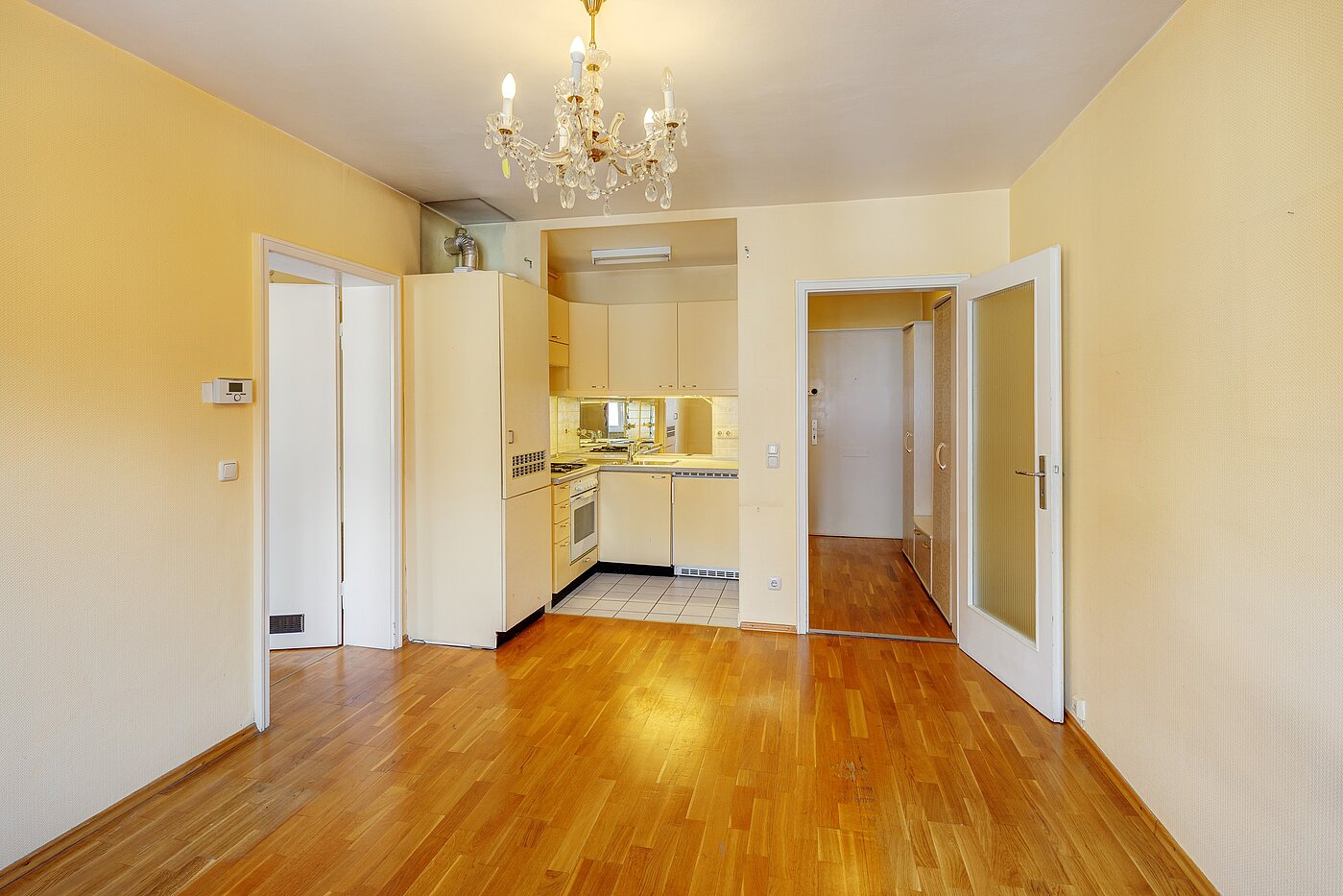 Etagenwohnung mit 2 Zimmern | 70075 | ...Essen