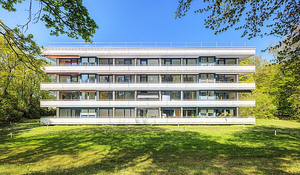 Etagenwohnung mit 3.5 Zimmern | München-Bogenhausen | 703051 | Viel Grün drumherum