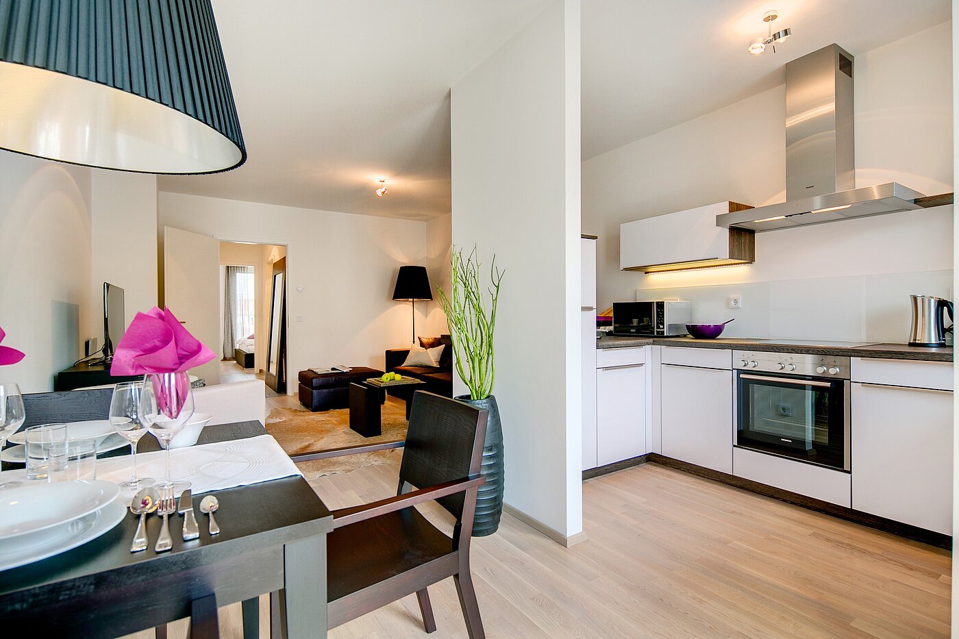 Etagenwohnung mit 2 Zimmern | München-Maxvorstadt | 70023 | Geschmackvolle Küche...