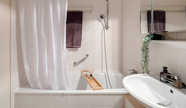 Etagenwohnung mit 2 Zimmern | München-Sendling-Westpark | 2204ML2 | ...mit Badewanne