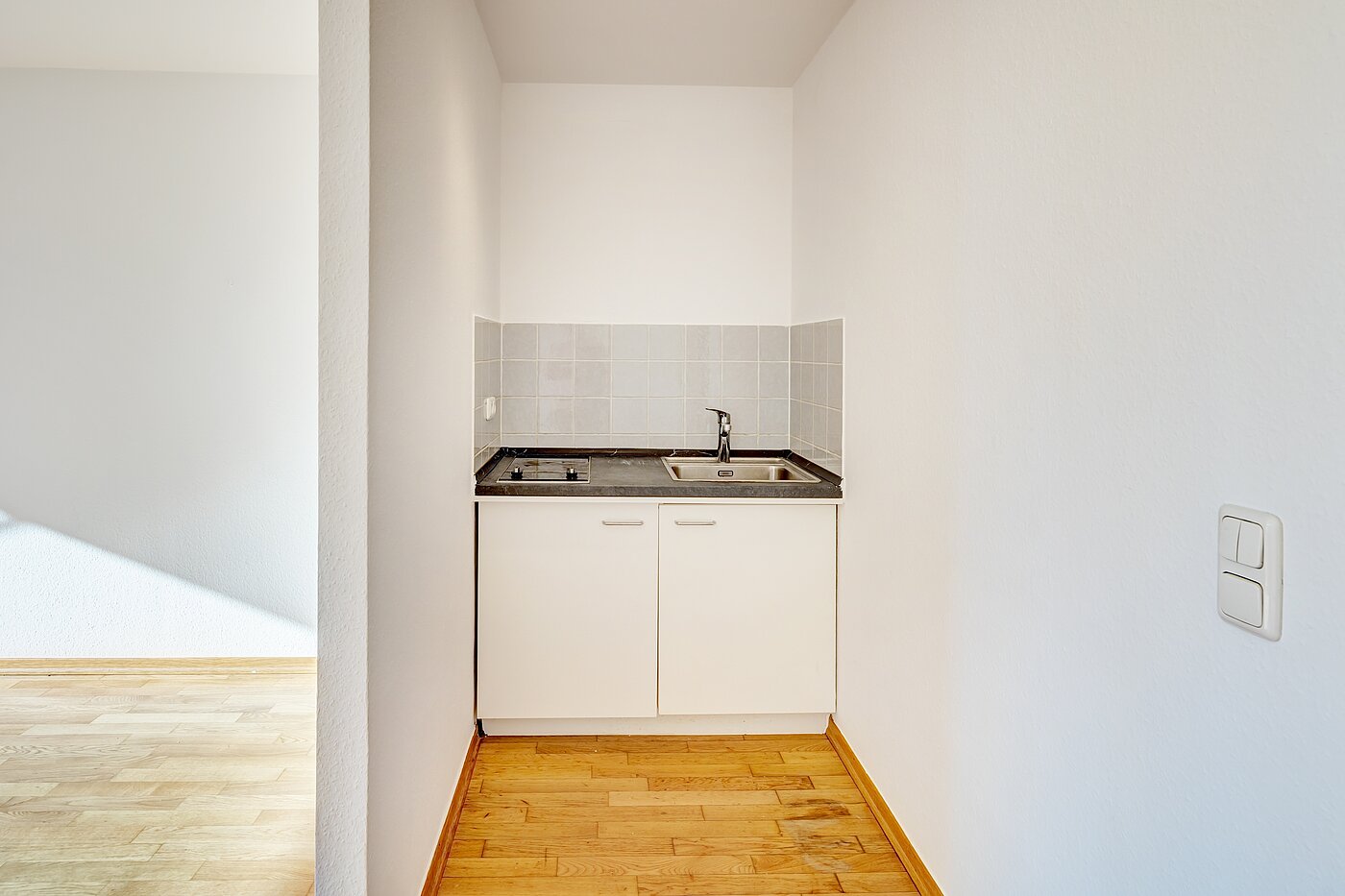 Apartment mit 2 Zimmern | München-Feldmoching | 70466 | ...mit Kochnische