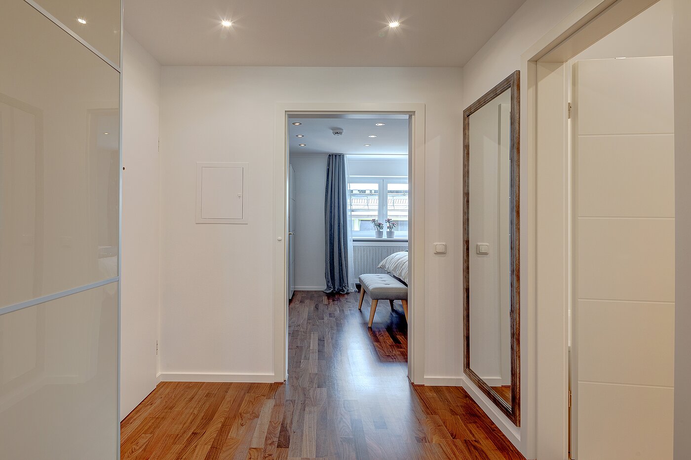 Etagenwohnung mit 2 Zimmern | München-Schwabing | 70434 | Diele zum...
