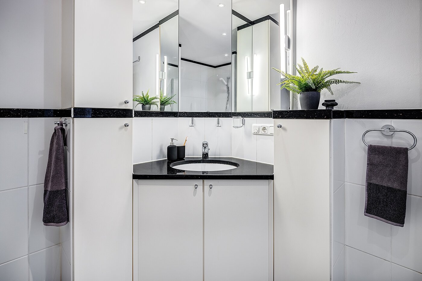 Etagenwohnung mit 3 Zimmern | München-Schwabing | 2202ML12 | Der Waschtisch geschickt platziert