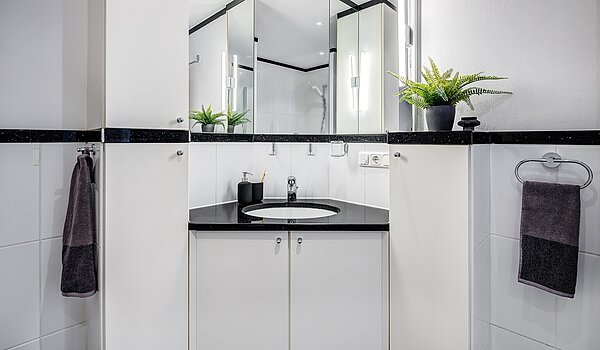 Etagenwohnung mit 3 Zimmern | München-Schwabing | 2202ML12 | Der Waschtisch geschickt platziert