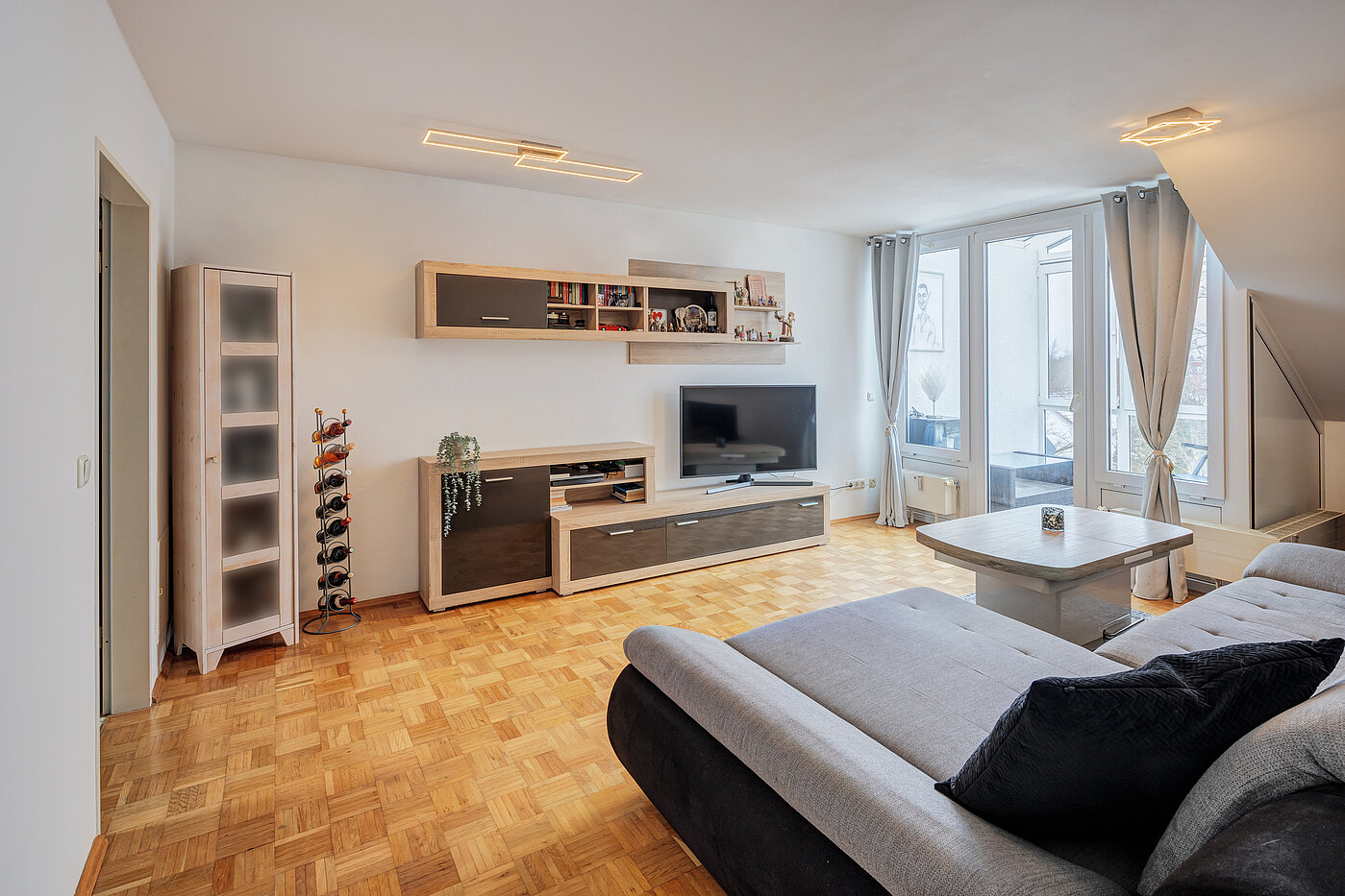 Etagenwohnung mit 2 Zimmern | Poing | 70373 | Ansprechender Wohnbereich...