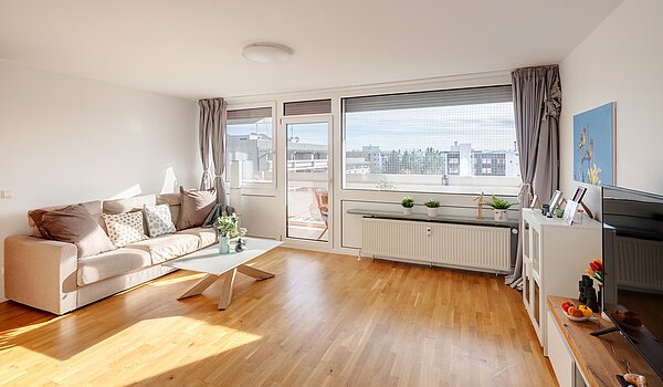Etagenwohnung mit 3 Zimmern | München-Schwabing | 703181 | Wohnzimmer
