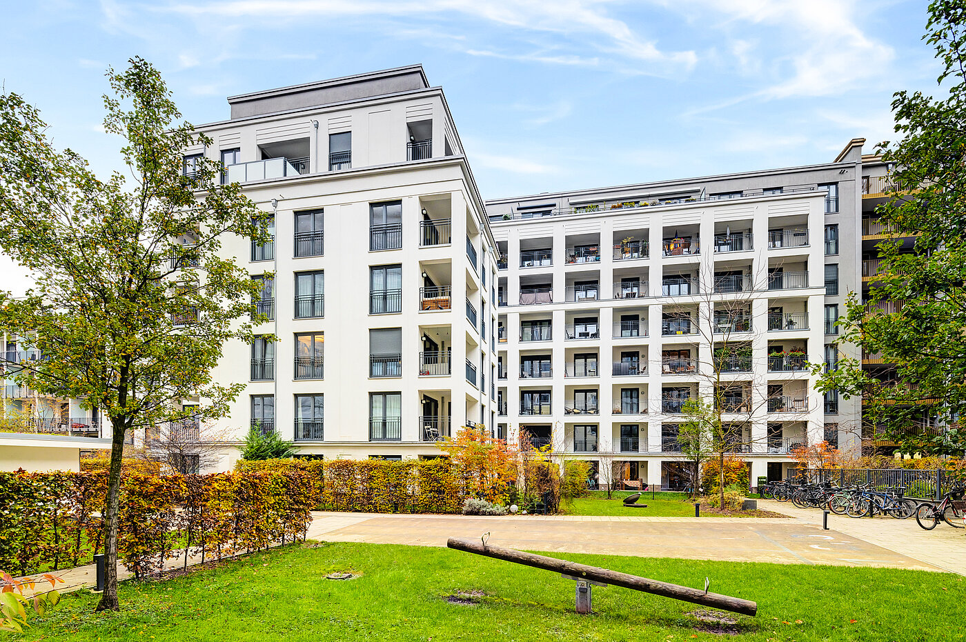 Etagenwohnung mit 2 Zimmern | München-Bogenhausen | 70160 | Innenhof