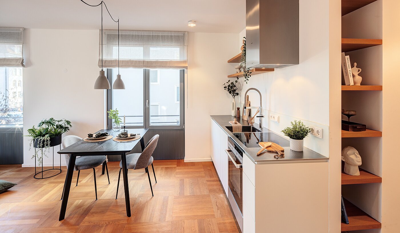 Etagenwohnung mit 2 Zimmern | München-Schwabing | 70195 | ...mit Essplatz