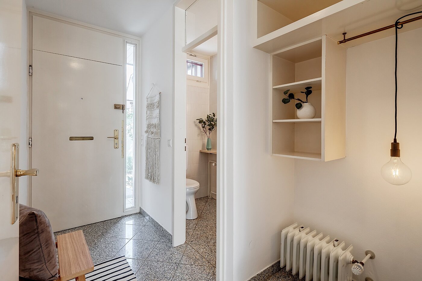 Etagenwohnung mit 5.5 Zimmern | Weßling | 1907ML4 | Eingangsbereich mit Gäste-WC