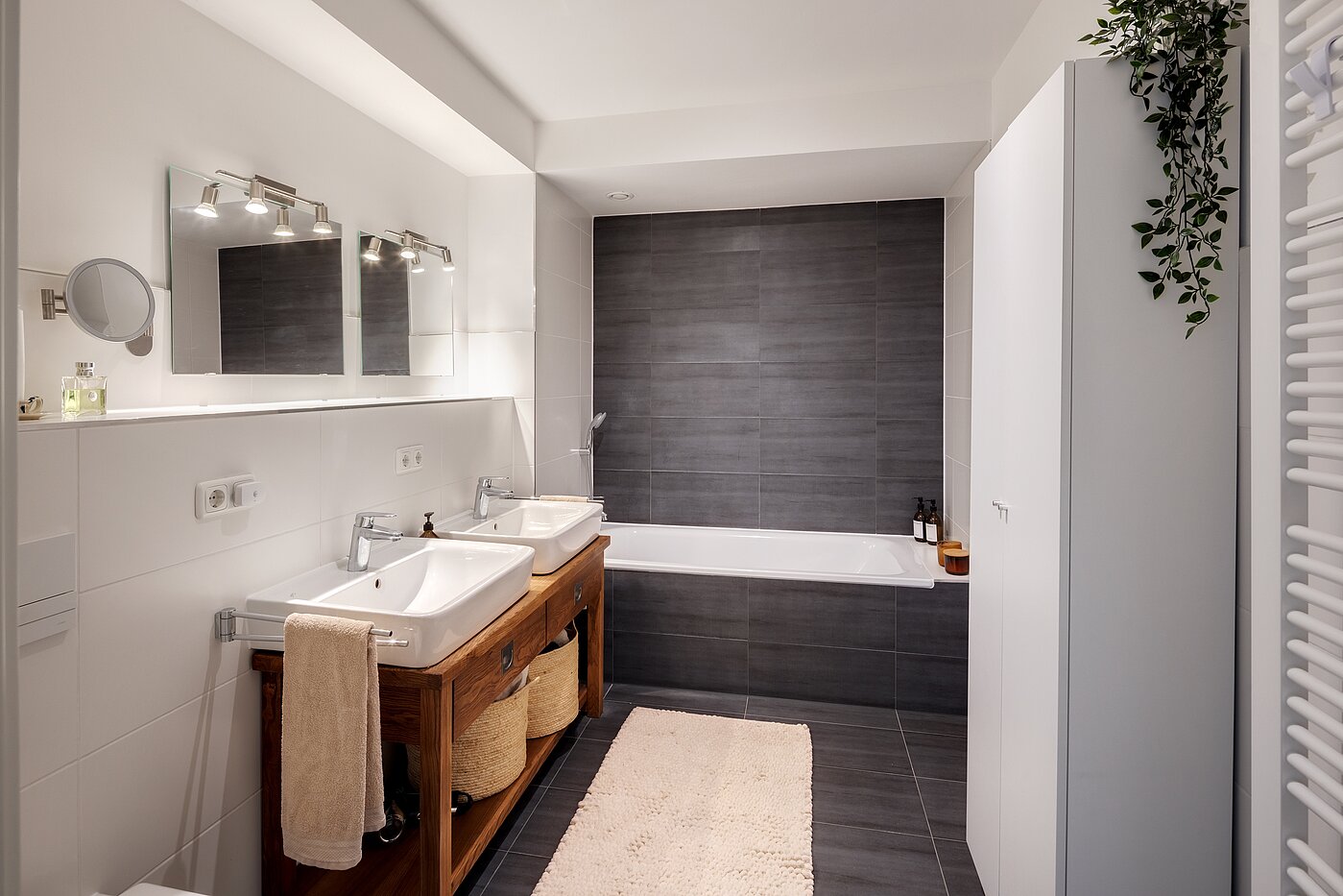 Etagenwohnung mit 3 Zimmern | München-Ludwigsvorstadt | 70488 | Masterbad mit Wanne